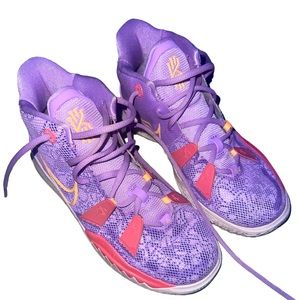 Nike Kyrie 7s